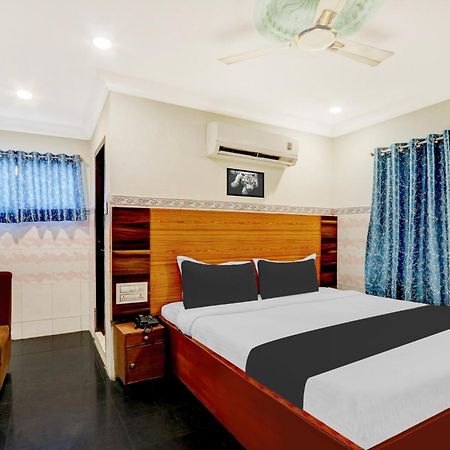 OYO 12680 Hotel Sitara Inn Vijayawada Bagian luar foto