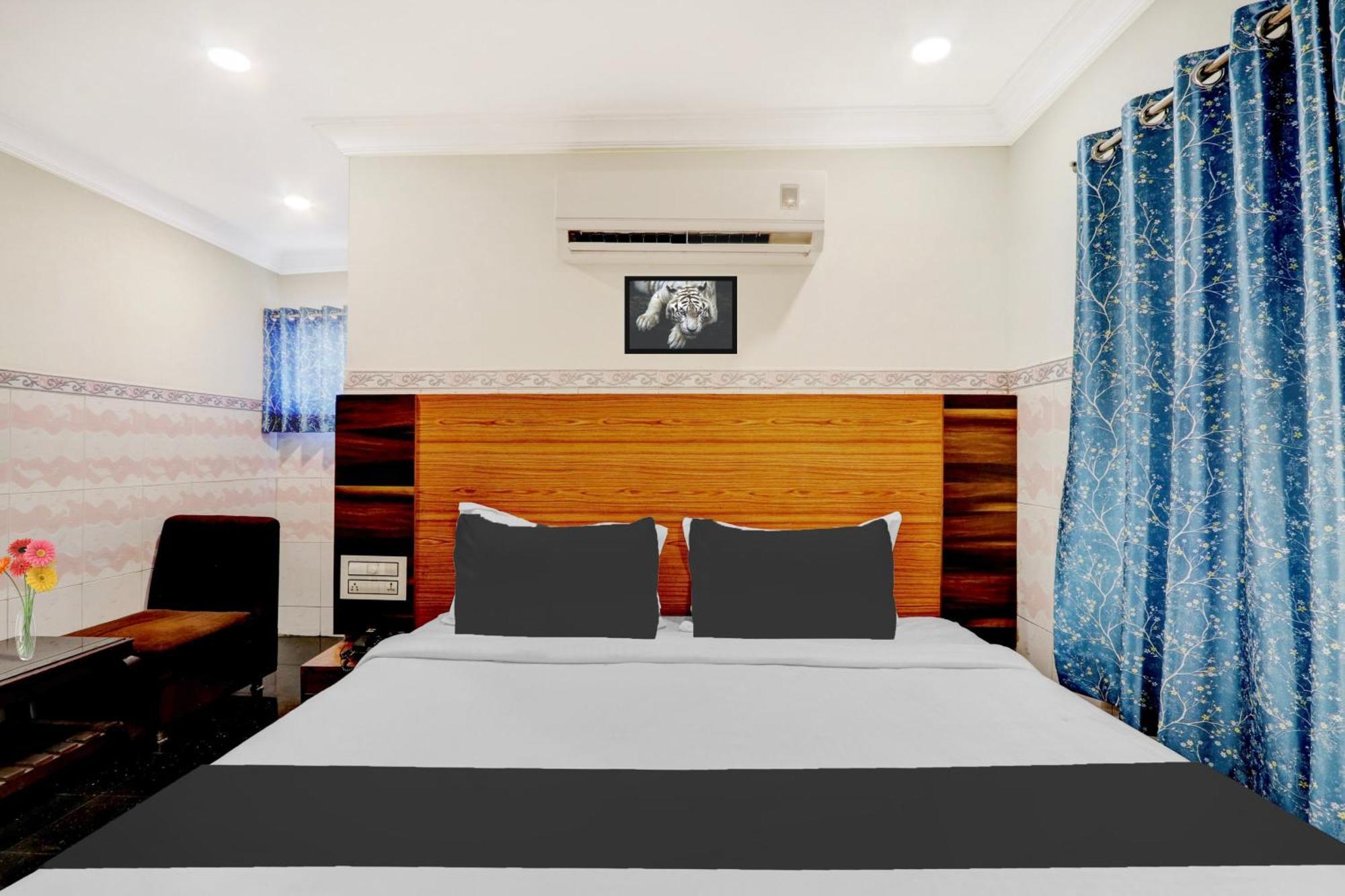 OYO 12680 Hotel Sitara Inn Vijayawada Bagian luar foto