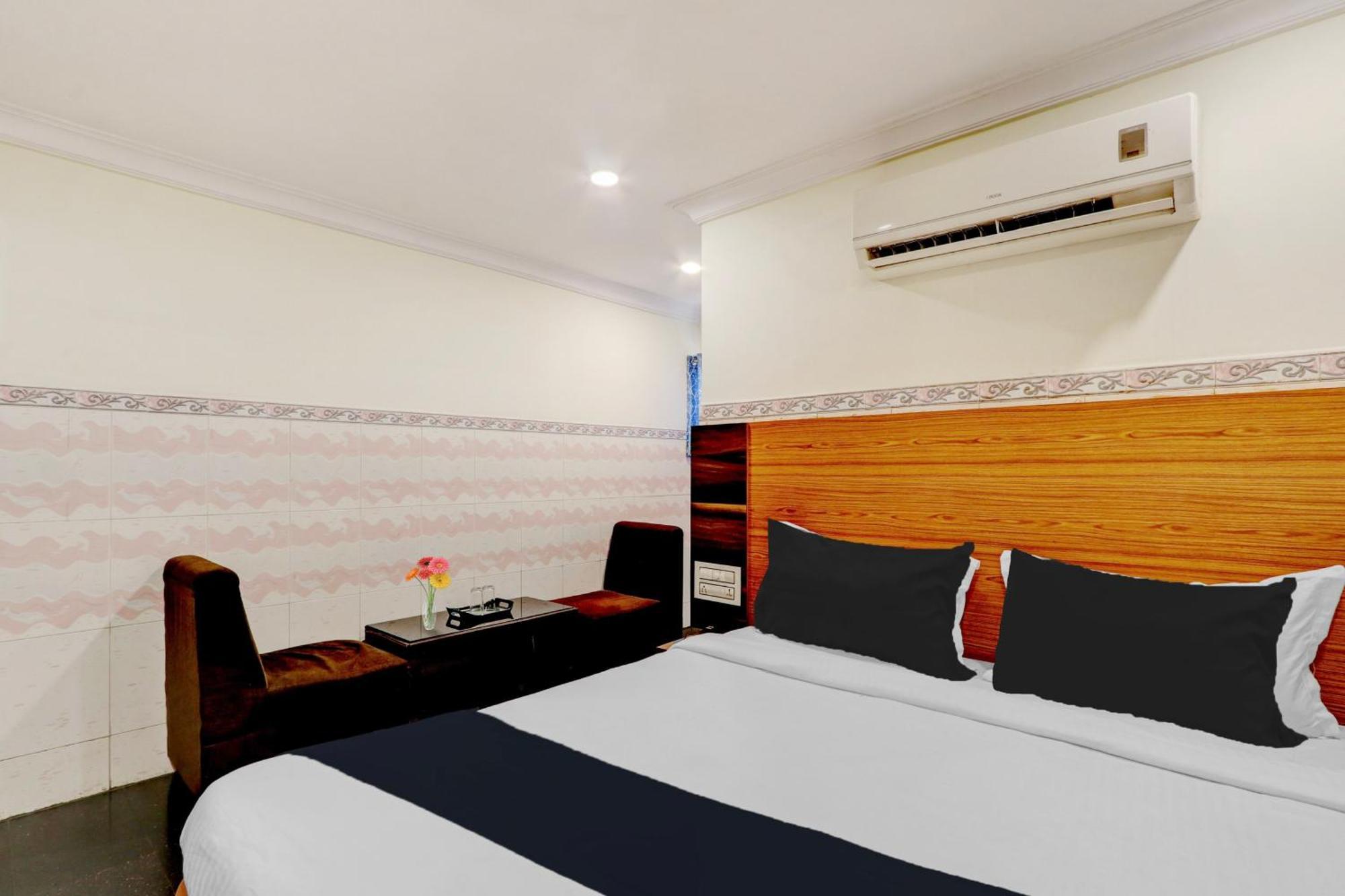 OYO 12680 Hotel Sitara Inn Vijayawada Bagian luar foto