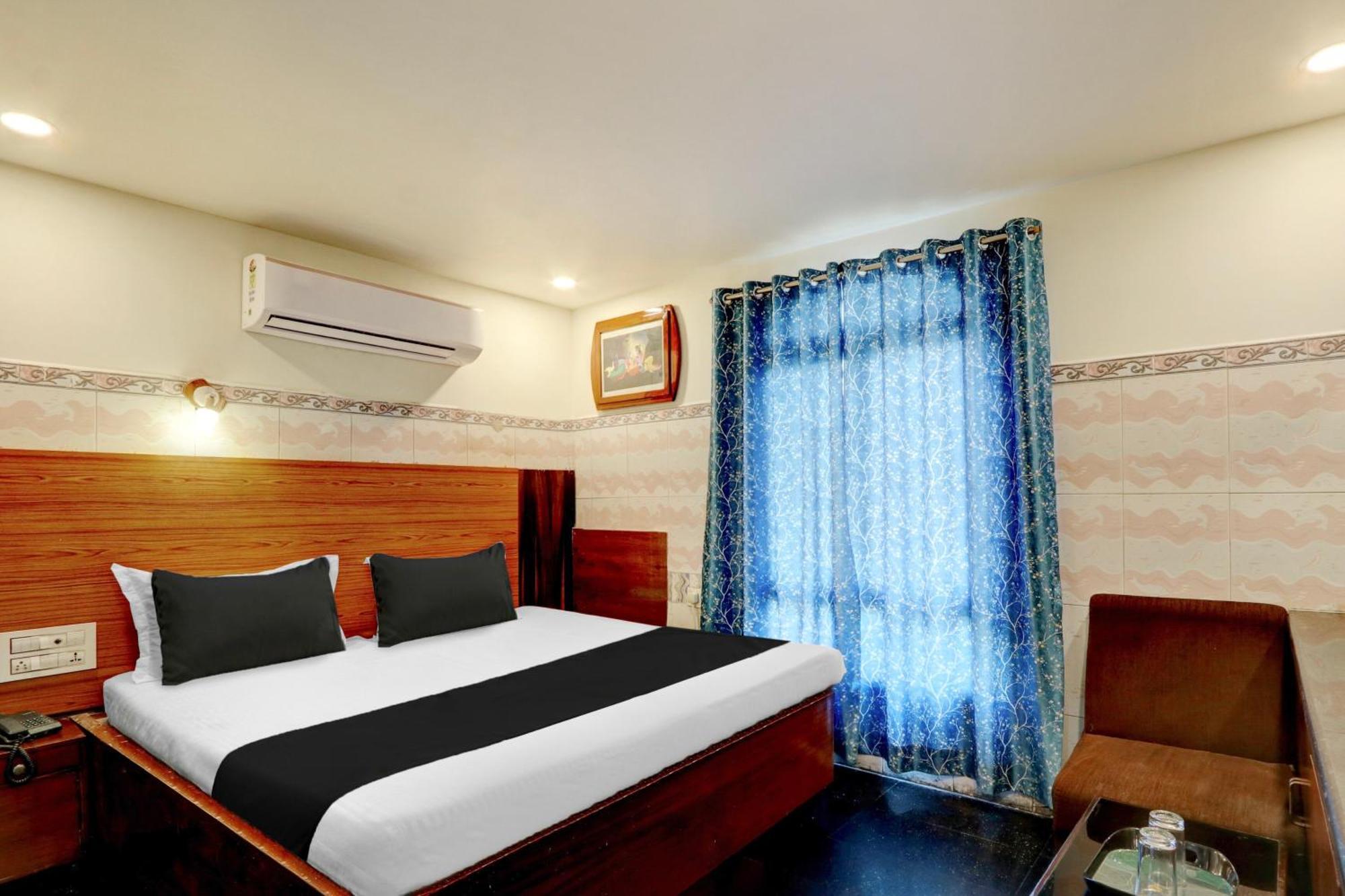 OYO 12680 Hotel Sitara Inn Vijayawada Bagian luar foto