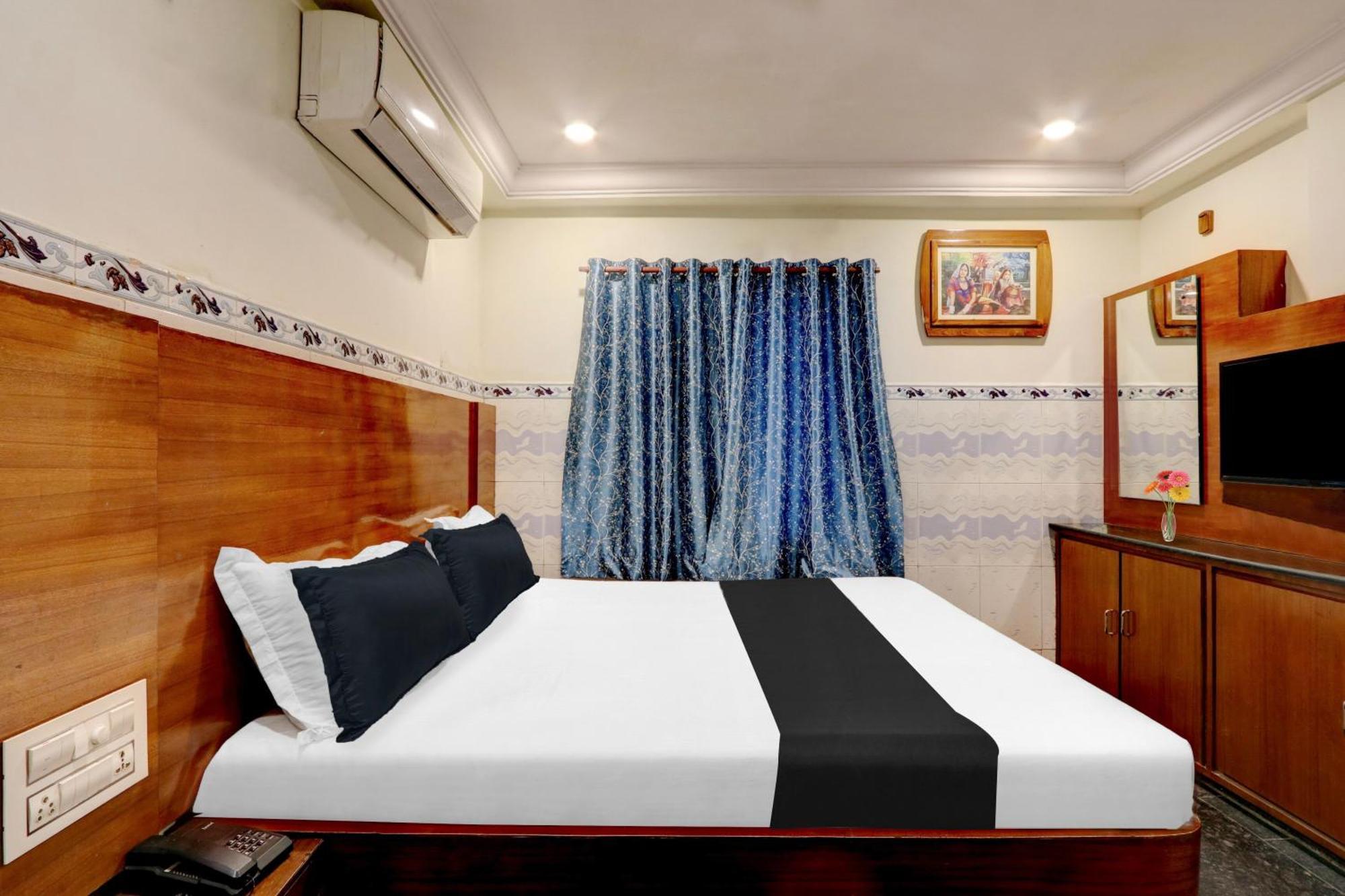 OYO 12680 Hotel Sitara Inn Vijayawada Bagian luar foto