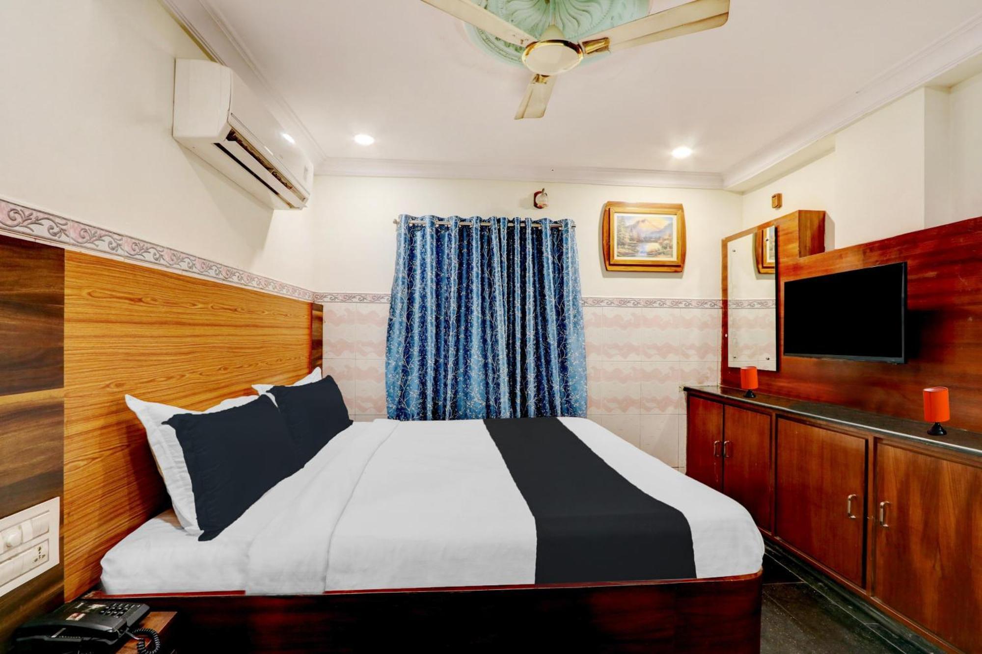 OYO 12680 Hotel Sitara Inn Vijayawada Bagian luar foto