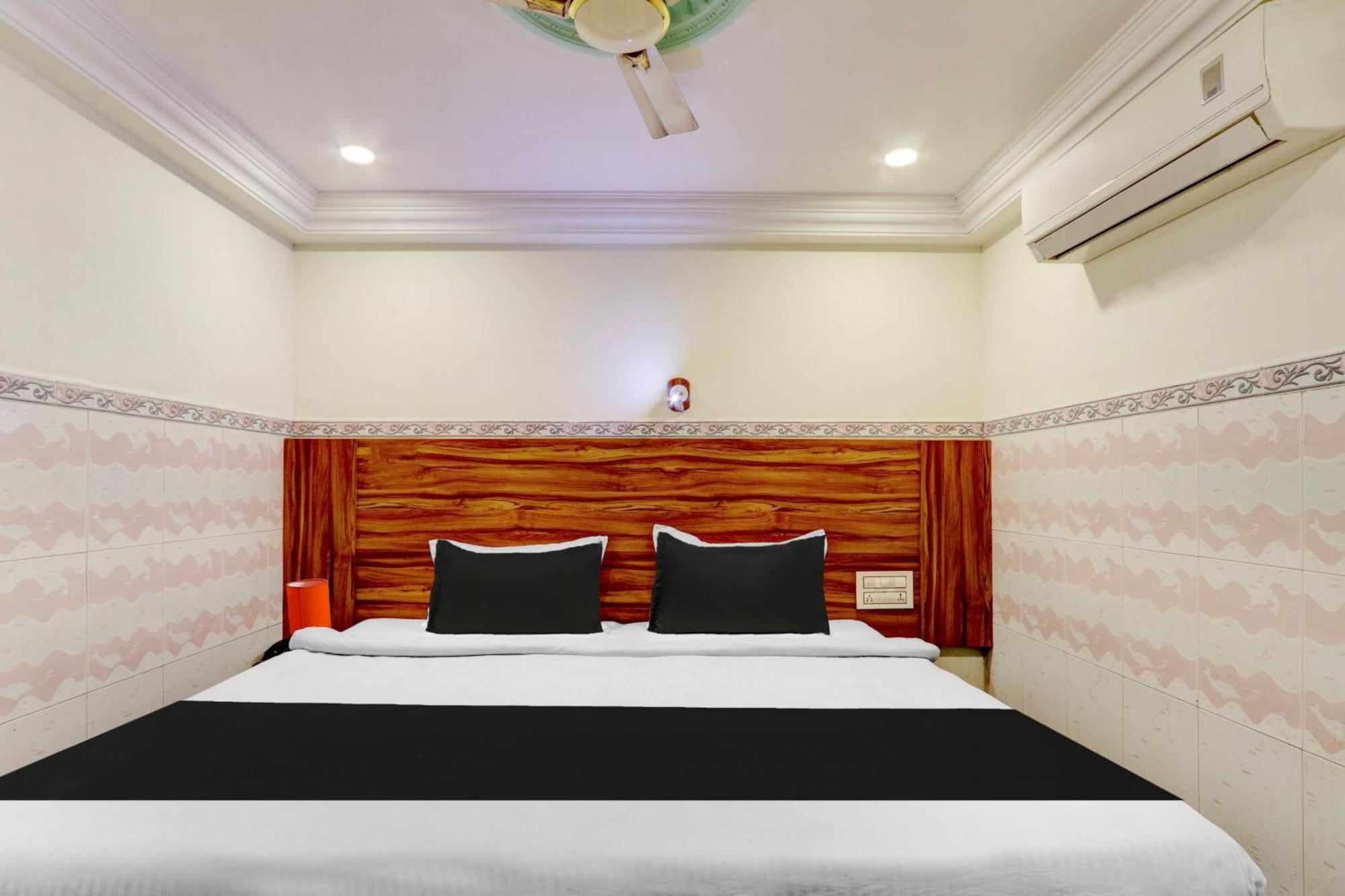 OYO 12680 Hotel Sitara Inn Vijayawada Bagian luar foto