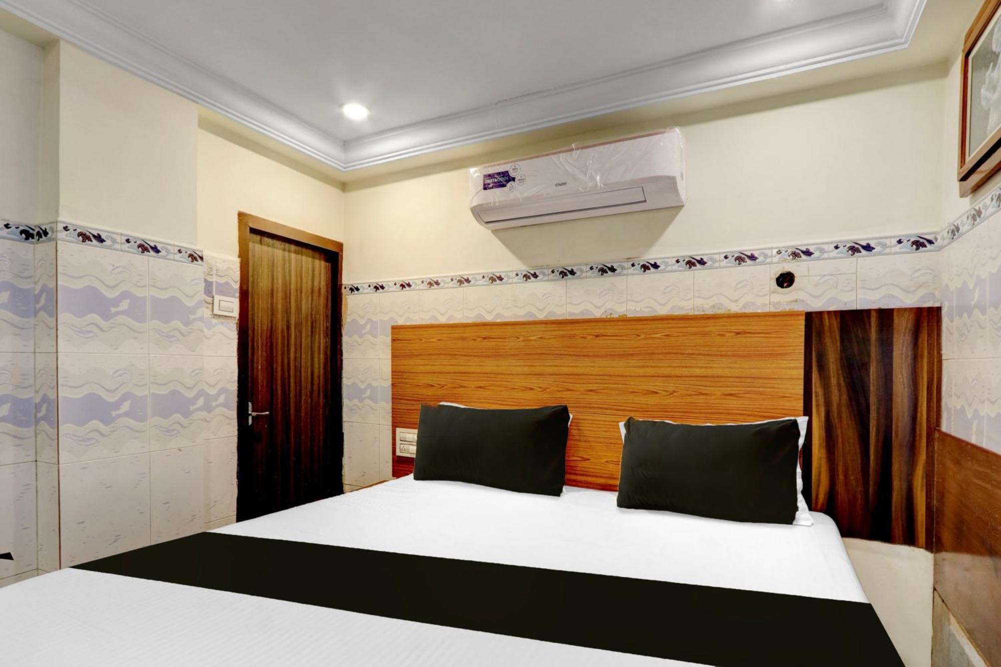 OYO 12680 Hotel Sitara Inn Vijayawada Bagian luar foto