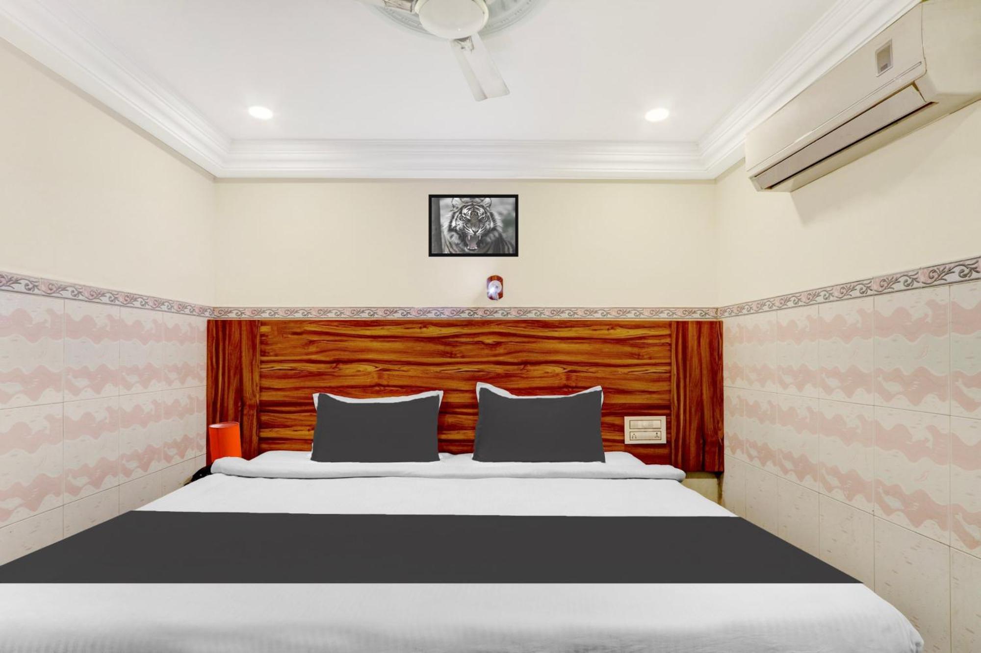 OYO 12680 Hotel Sitara Inn Vijayawada Bagian luar foto